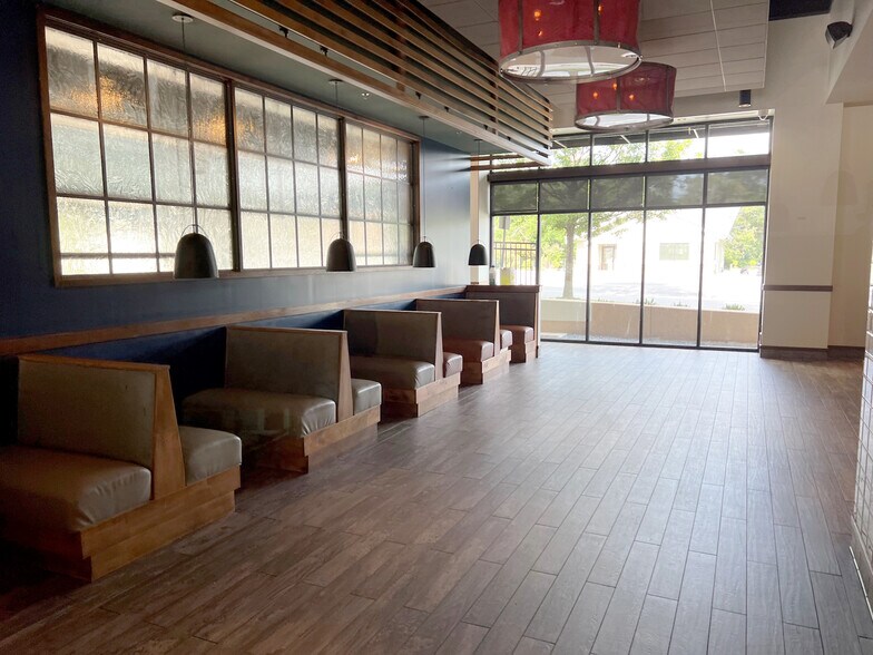 More Photos Of 4600 Roswell Rd, Atlanta Unknown For Lease