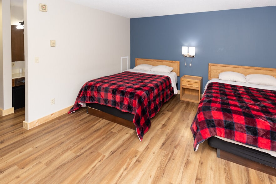 More Photos Of 9966 N State Road 27, Hayward Hotel For Sale