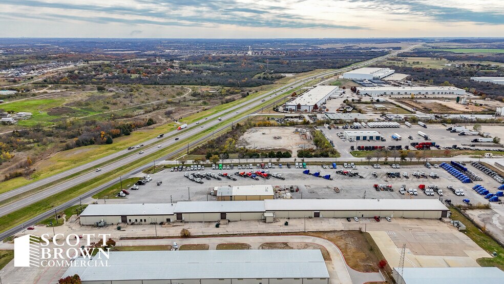 Primary Photo Of 1512 I-35 W, Denton Unknown For Lease
