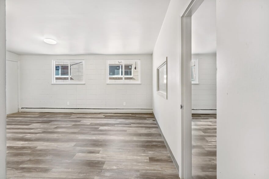 More Photos Of 8646 W Colfax Ave, Lakewood Freestanding For Lease