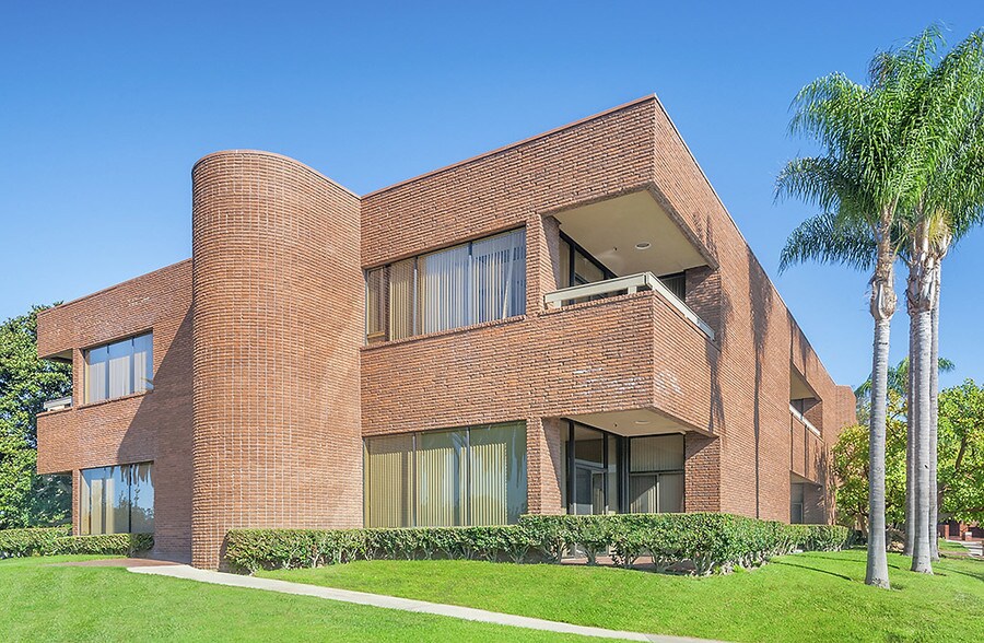More Photos Of 2 Corporate Plaza Dr, Newport Beach Office For Lease