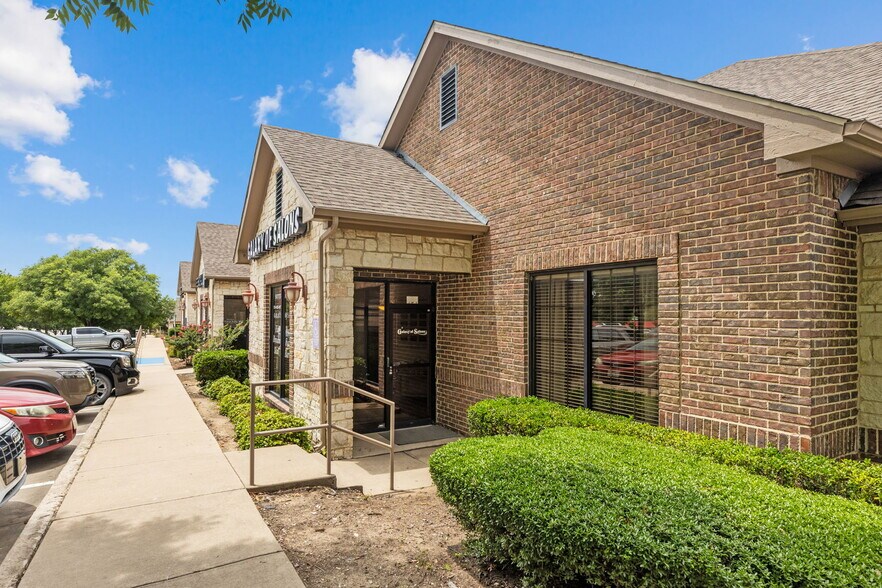 More Photos Of 2770 Virginia Pky, McKinney Medical For Sale