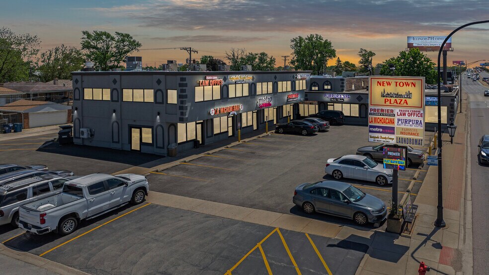 Primary Photo Of 1559 N Mannheim Rd, Stone Park General Retail For Sale