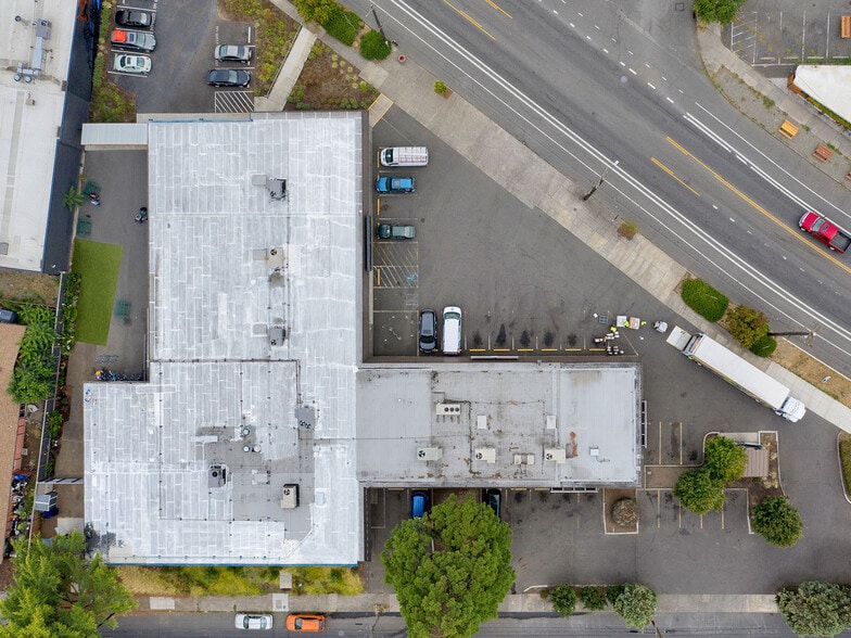 More Photos Of 6130-6144 SE Foster Rd, Portland Freestanding For Lease