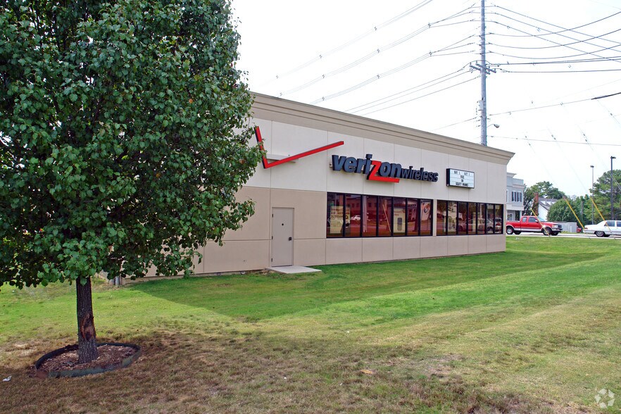 More Photos Of 2000-2020 Gunbarrel Rd, Chattanooga Unknown For Lease