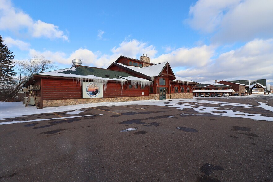 More Photos Of 30580 Hwy 2, Ashland General Retail For Lease