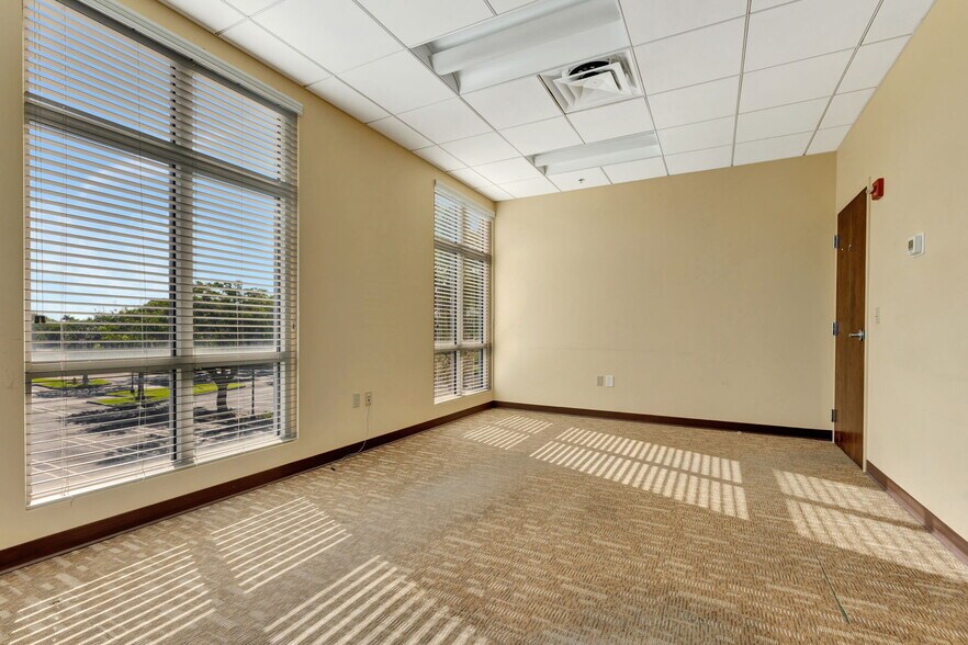More Photos Of 5850 Coral Ridge Dr, Coral Springs Medical For Sale