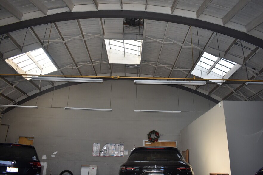 More Photos Of 5508 Santa Fe Ave, Los Angeles Light Manufacturing For Sale