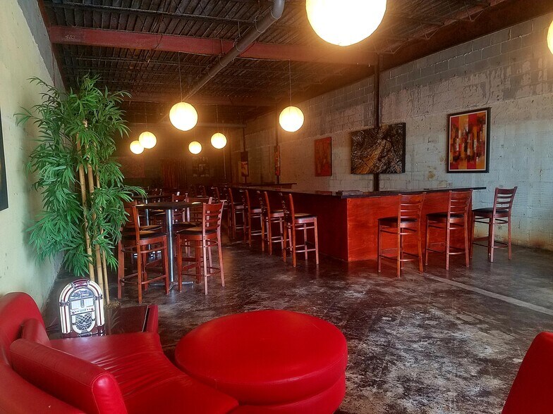 More Photos Of 502-514 6th St N, Texas City General Retail For Sale