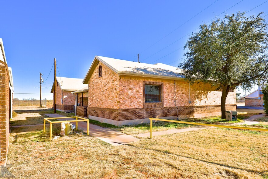 More Photos Of 3097 Brick Plant Rd, Snyder Manufacturing For Sale