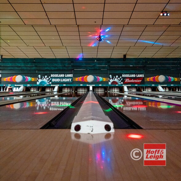 More Photos Of 26383 Broadway Ave, Bedford Bowling Alley For Sale