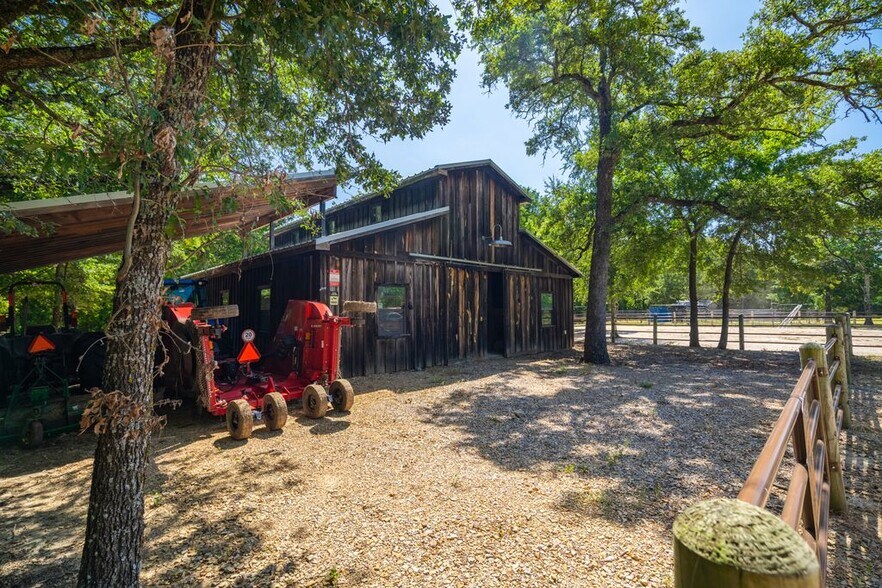 More Photos Of FM 1536 @ CR 3573, Dike Land For Sale