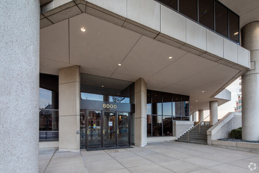 More Photos Of 8000 Maryland Ave, Saint Louis Office For Sale