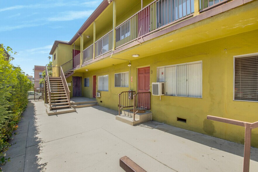 More Photos Of 1646 N Harvard Blvd, Los Angeles Apartments For Sale
