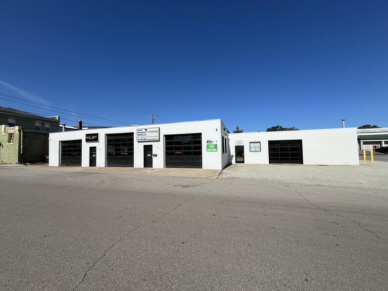 More Photos Of 11 N Center St, Cambridge City Freestanding For Sale