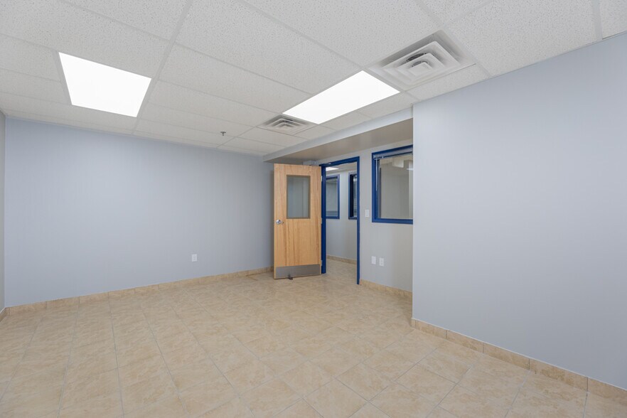 More Photos Of 411 Commerce Ln, West Berlin Medical For Sale