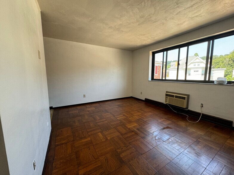 More Photos Of 579 Dawson Ave, Pittsburgh Apartments For Sale