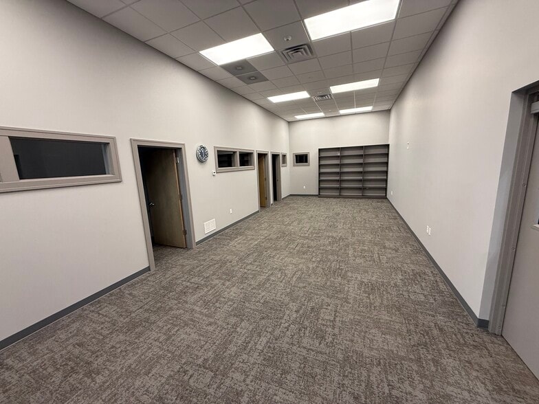 More Photos Of 72 W 64th St, Holland Manufacturing For Sale