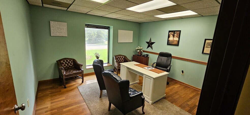 More Photos Of 610 N Main St, Springboro Medical For Lease