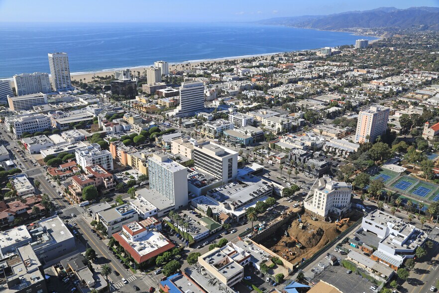 More Photos Of 530 Wilshire Blvd, Santa Monica Office For Lease
