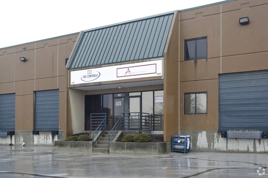 Primary Photo Of 2604 NE Industrial Dr, Kansas City Warehouse For Lease