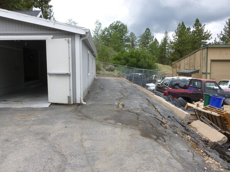 More Photos Of 558 Wren Dr, Big Bear Lake Manufacturing For Sale