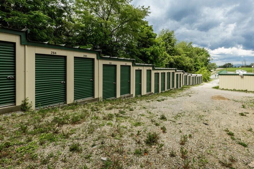 More Photos Of 1614 N Valley Pike, Rockingham Self Storage For Sale
