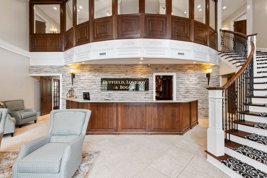 More Photos Of 3139 16th Street Rd, Huntington Medical For Sale