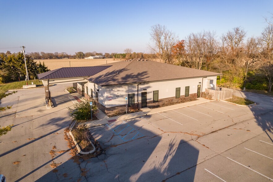 More Photos Of 2220 E 59th St, Anderson Medical For Sale