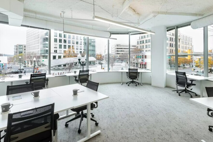 More Photos Of 3100 Clarendon Blvd, Arlington Coworking Space