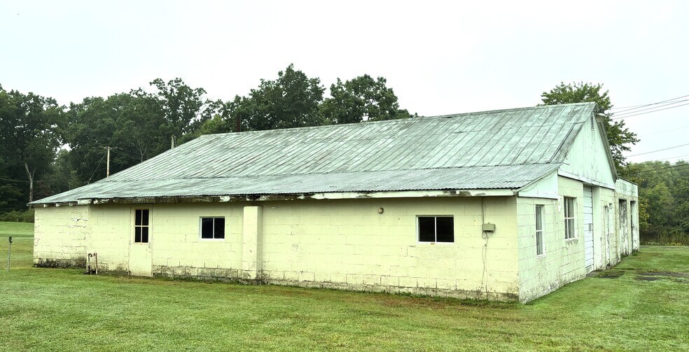 More Photos Of 17162 Shreve Run Rd, Pleasantville Manufacturing For Sale