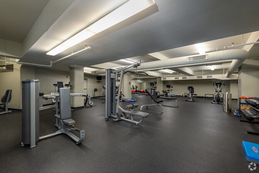 More Photos Of 915 Olive St, Saint Louis Apartments For Lease