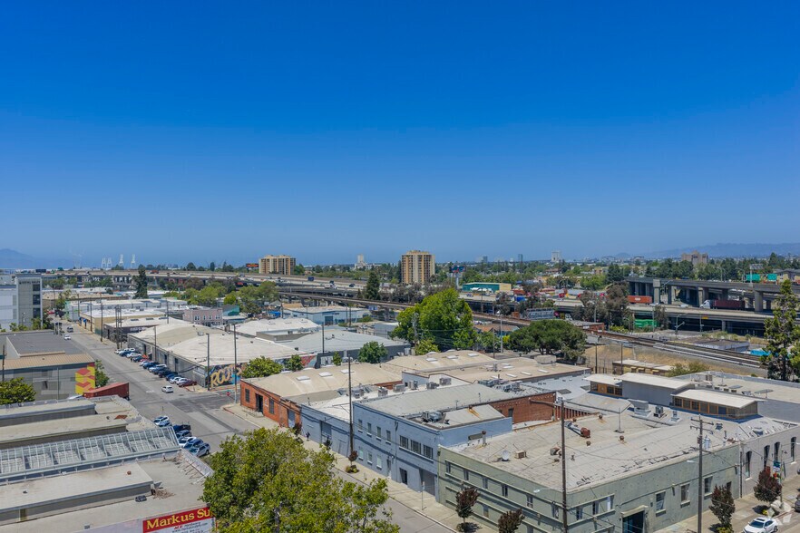 More Photos Of 620 3rd St, Oakland Light Distribution For Lease