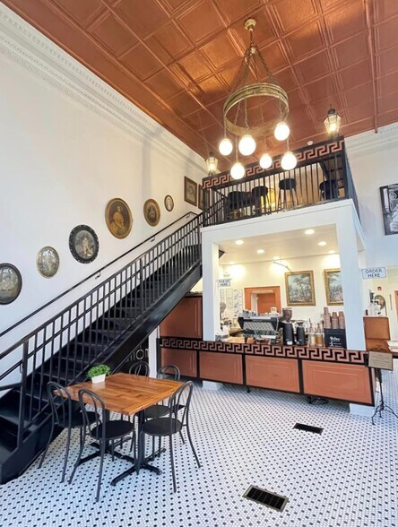 More Photos Of 110 E Bridge St, Wetumpka General Retail For Lease