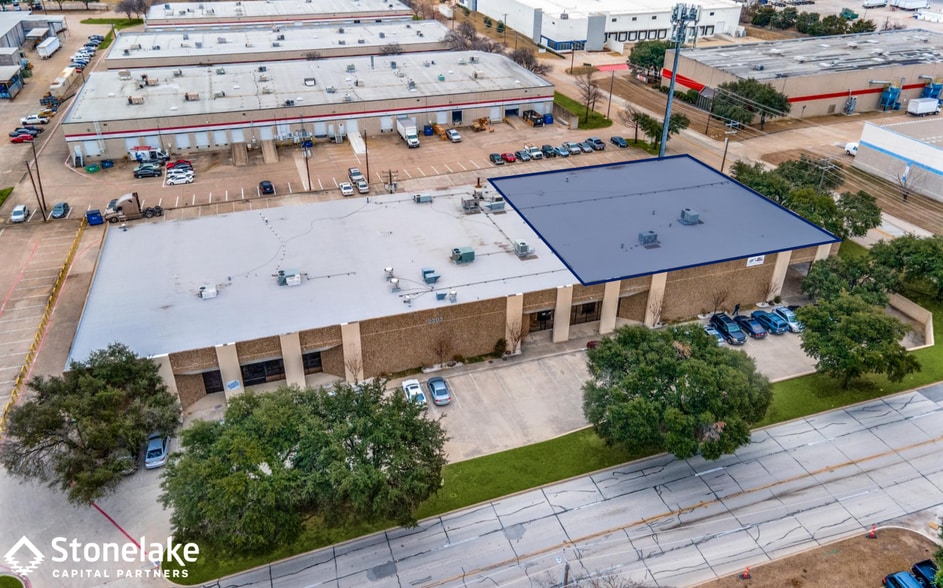 Primary Photo Of 2202 113th St, Grand Prairie Distribution For Lease