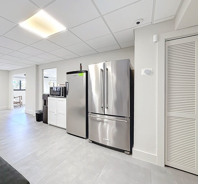 More Photos Of 232 SW 8th St, Miami Medical For Sale