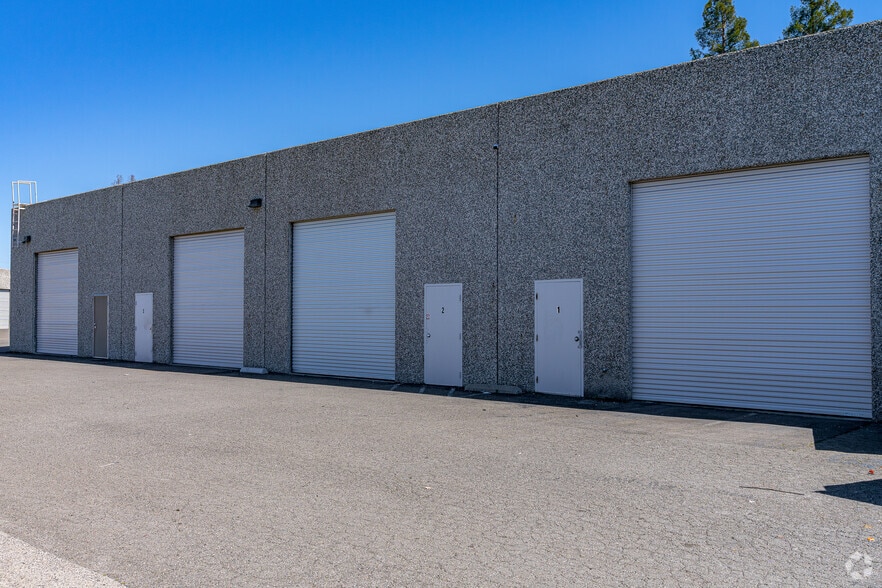 More Photos Of 3608 Madison Ave, North Highlands Distribution For Lease