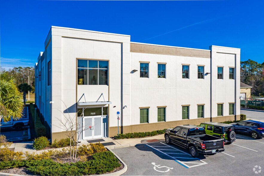 Primary Photo Of 7835 Osceola Polk Line Rd, Davenport Office For Lease