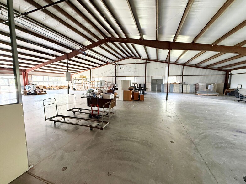 More Photos Of 810 Soldiers Way, Evansville Schools For Sale