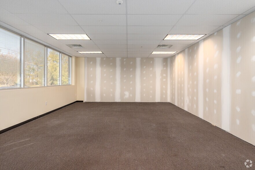 More Photos Of 5 Capital Dr, Harrisburg Office For Sale