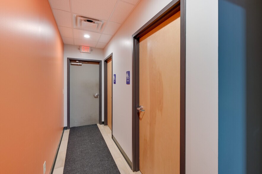 More Photos Of 700 Taylor Ave, Columbus Light Distribution For Sale