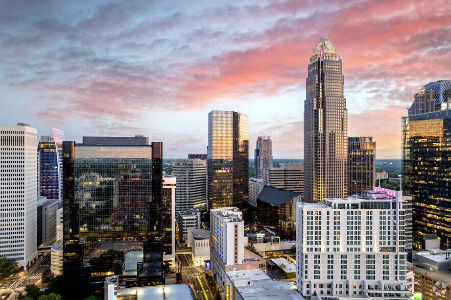 More Photos Of 101 S Tryon St, Charlotte Office Residential For Lease