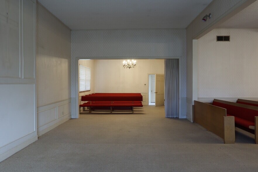 More Photos Of 4321 Sonoma Hwy, Santa Rosa Funeral Home For Sale