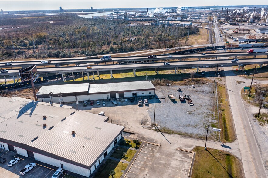 More Photos Of 804 PPG Dr, Westlake Warehouse For Lease