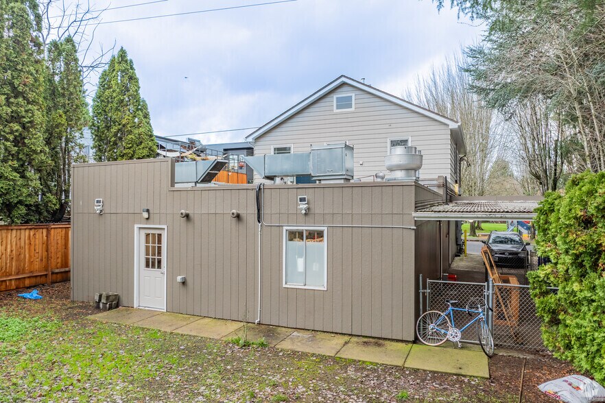 More Photos Of 2816 NE Halsey St, Portland Storefront Retail Residential For Sale