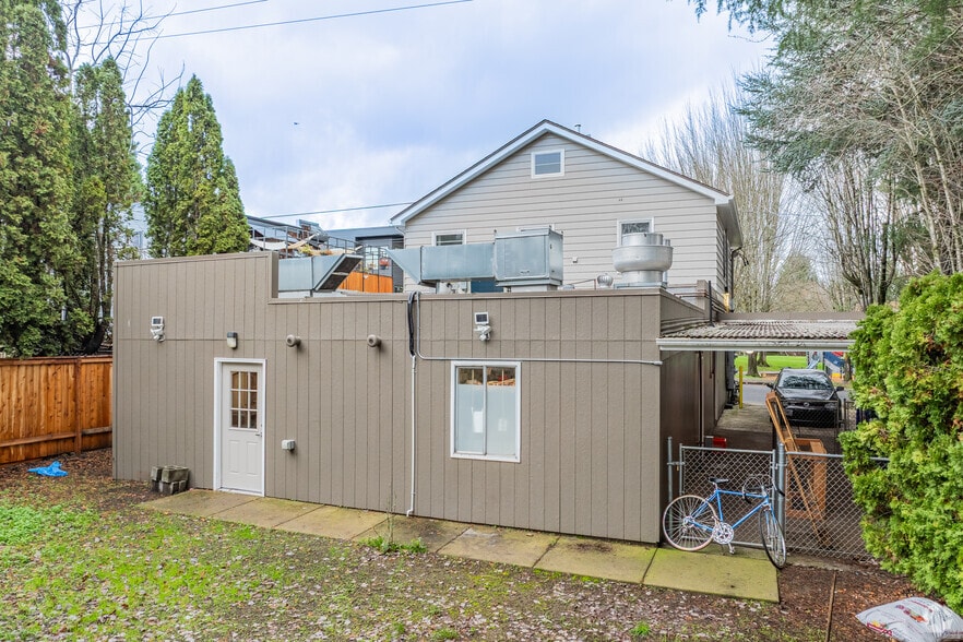 More Photos Of 2816 NE Halsey St, Portland Storefront Retail Residential For Sale