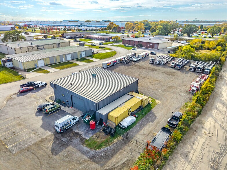 Primary Photo Of 20604 Burl Ct, Joliet Manufacturing For Sale