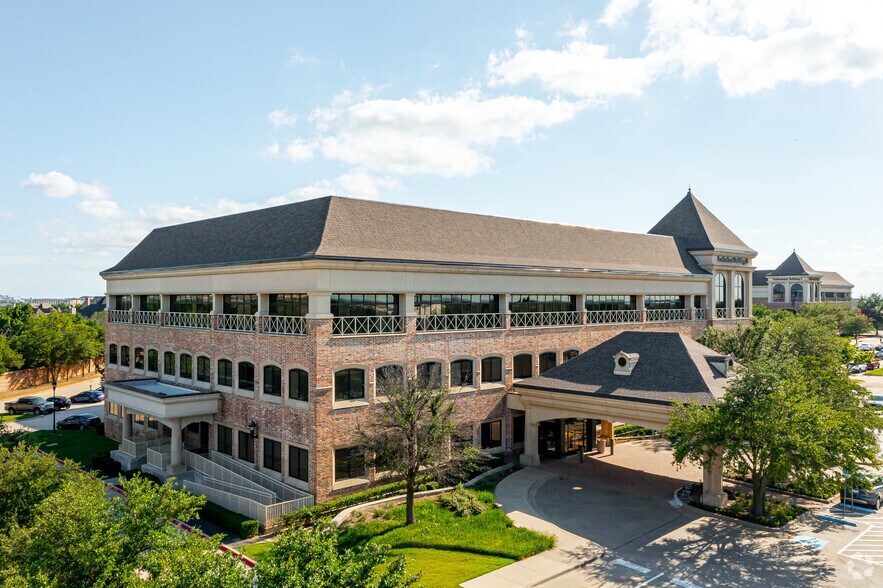 More Photos Of 5757 Warren Pky, Frisco Medical For Lease