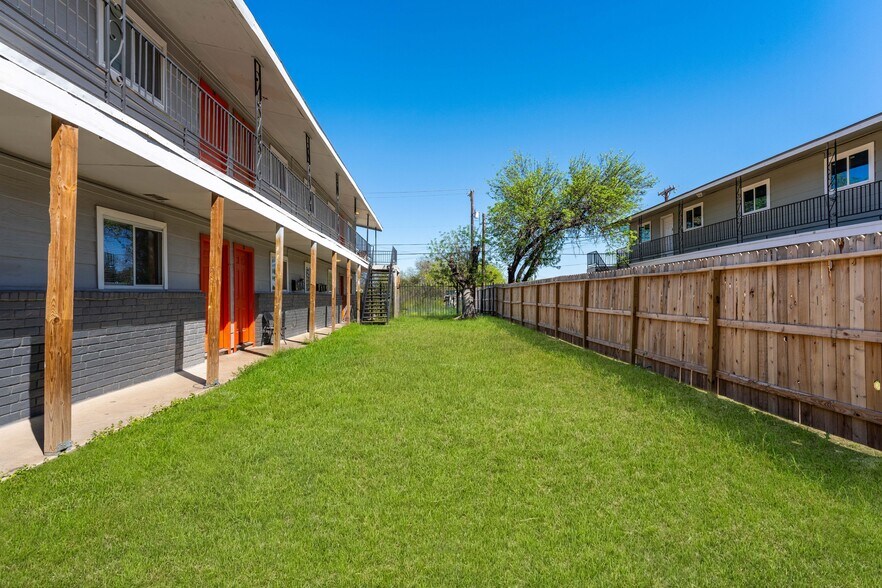 More Photos Of 2807 Observation Dr, San Antonio Apartments For Sale