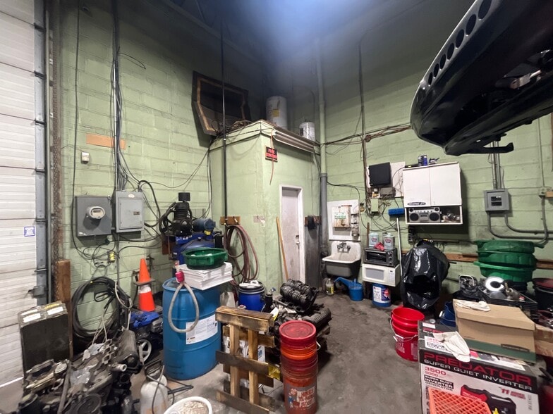 More Photos Of 4710 Blakiston St, Philadelphia Industrial For Sale